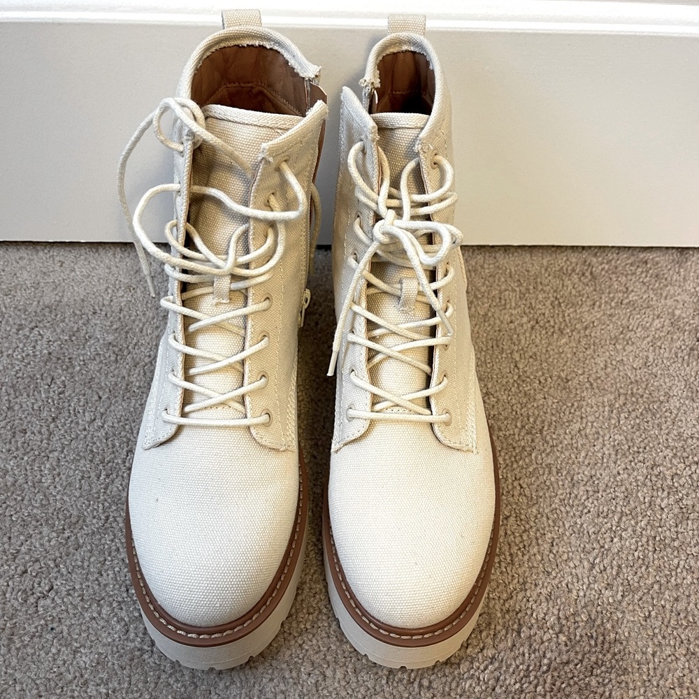Steve Madden Carra Combat Boot Size 10